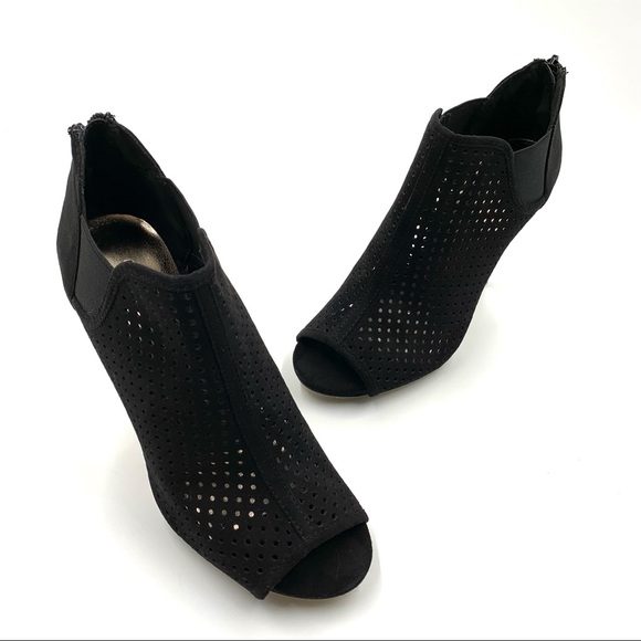 Madden Girl Black Pinhole Peep Toe Heels Booties 7 - Picture 3 of 6